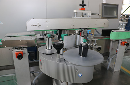 水瓶雙面貼標機