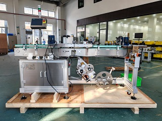 2025.10.17沙特平面不干膠貼標機1臺